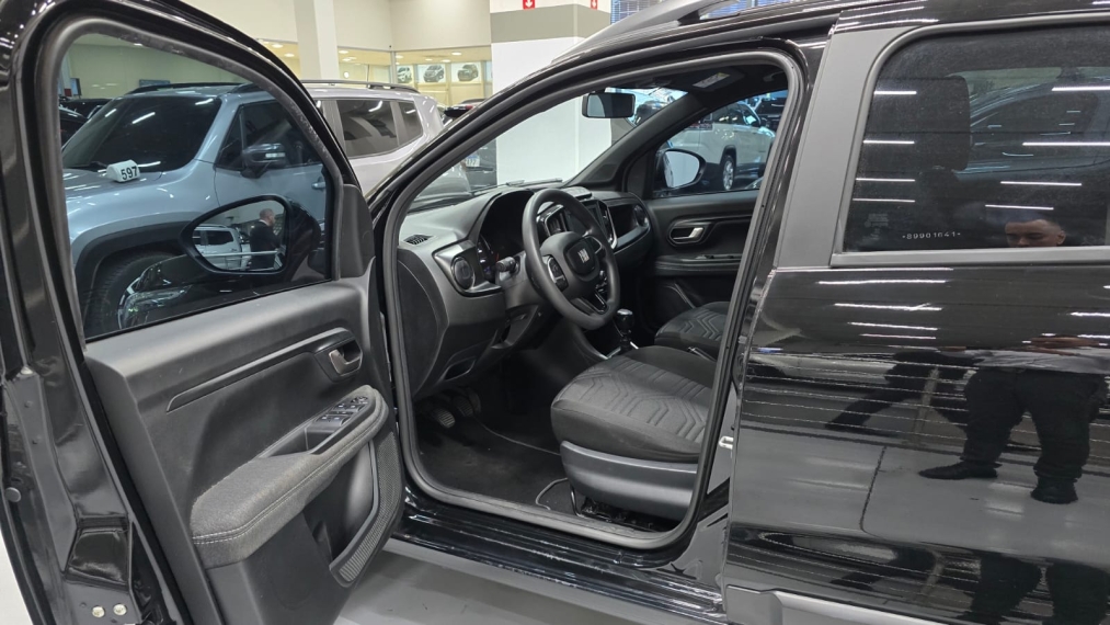 fiat strada 1.3 firefly flex volcano cd cvt 4p automatico 20256