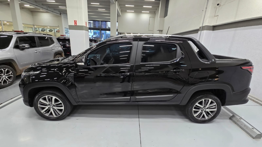 fiat strada 1.3 firefly flex volcano cd cvt 4p automatico 20255