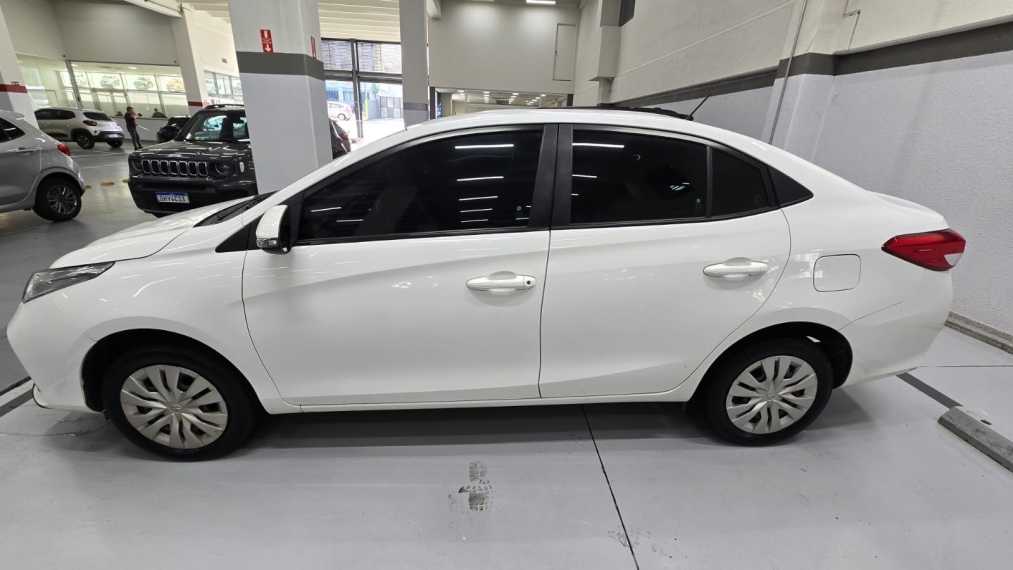 toyota yaris 1.5 16v flex sedan xl live multidrive 4p automatico 20235