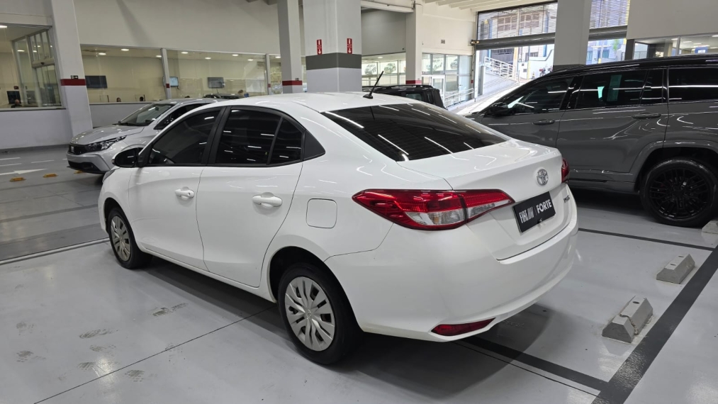 toyota yaris 1.5 16v flex sedan xl live multidrive 4p automatico 202314