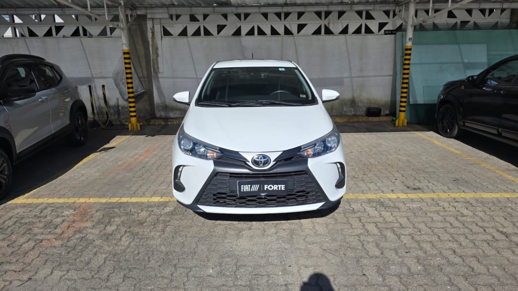 toyota yaris 1.5 16v flex sedan xs connect multidrive 4p automatico 20232