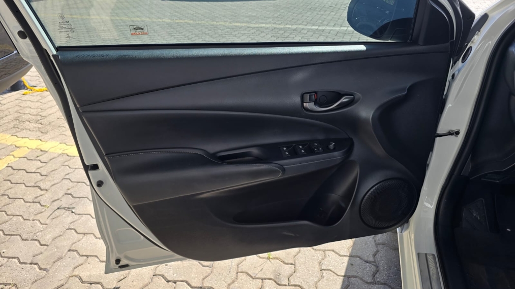 toyota yaris 1.5 16v flex sedan xs connect multidrive 4p automatico 20239