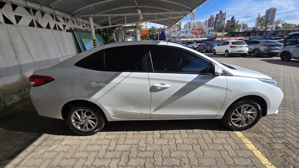 toyota yaris 1.5 16v flex sedan xs connect multidrive 4p automatico 20234