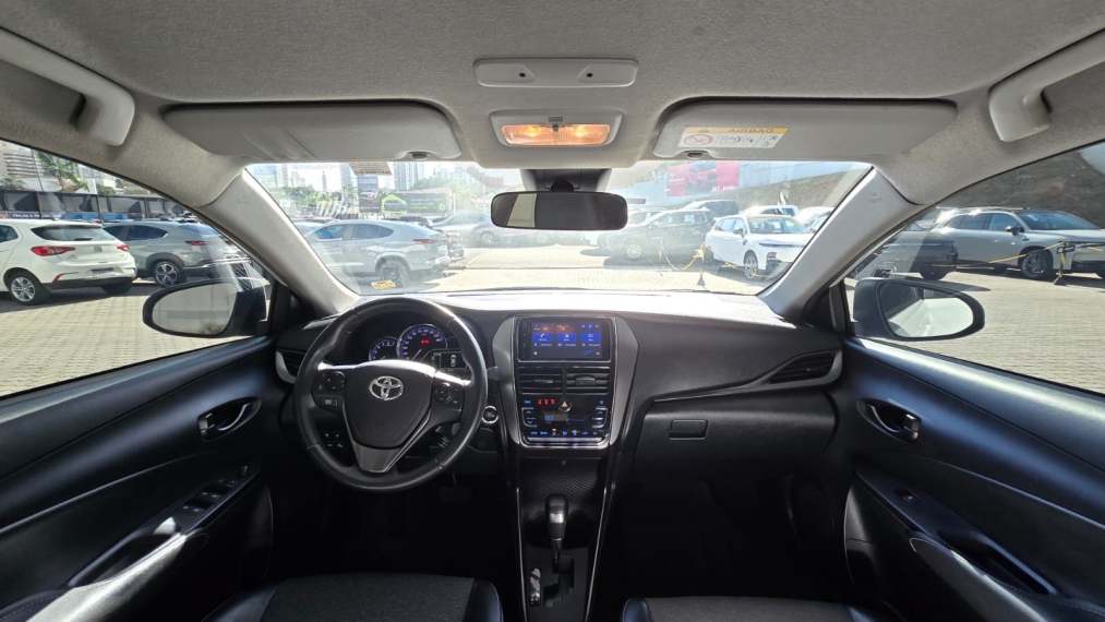 toyota yaris 1.5 16v flex sedan xs connect multidrive 4p automatico 202310