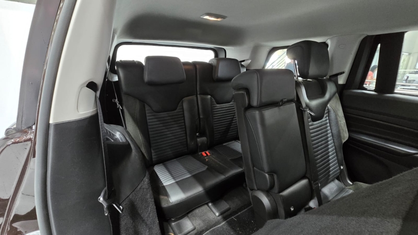 jeep commander 2.0 td380 turbo diesel limited at9 4p automatico 202212