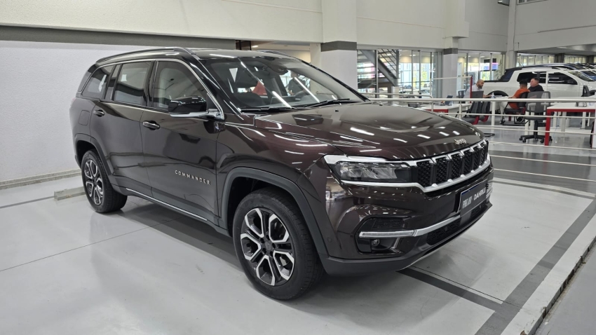 jeep commander 2.0 td380 turbo diesel limited at9 4p automatico 20223