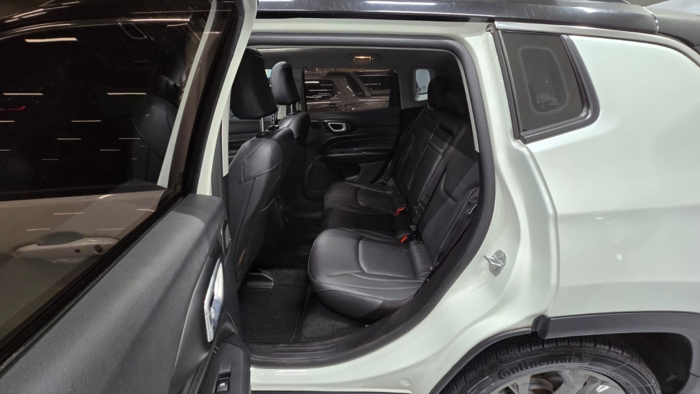 jeep compass 1.3 t270 turbo flex longitude at6 4p automatico 202313