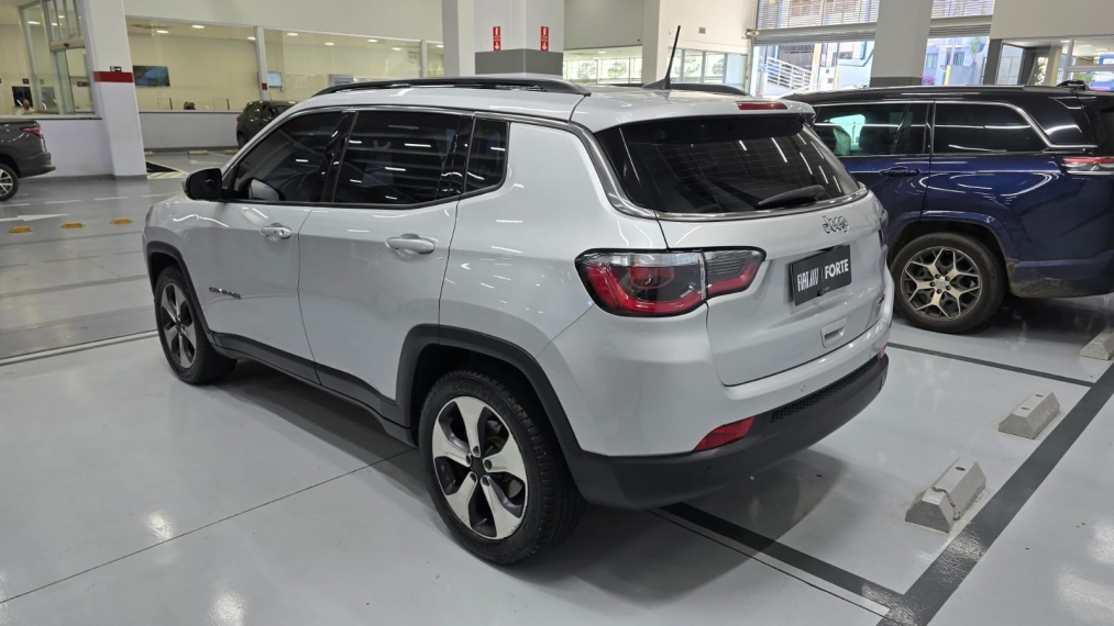 jeep compass 2.0 16v flex longitude automatico 4p 201815