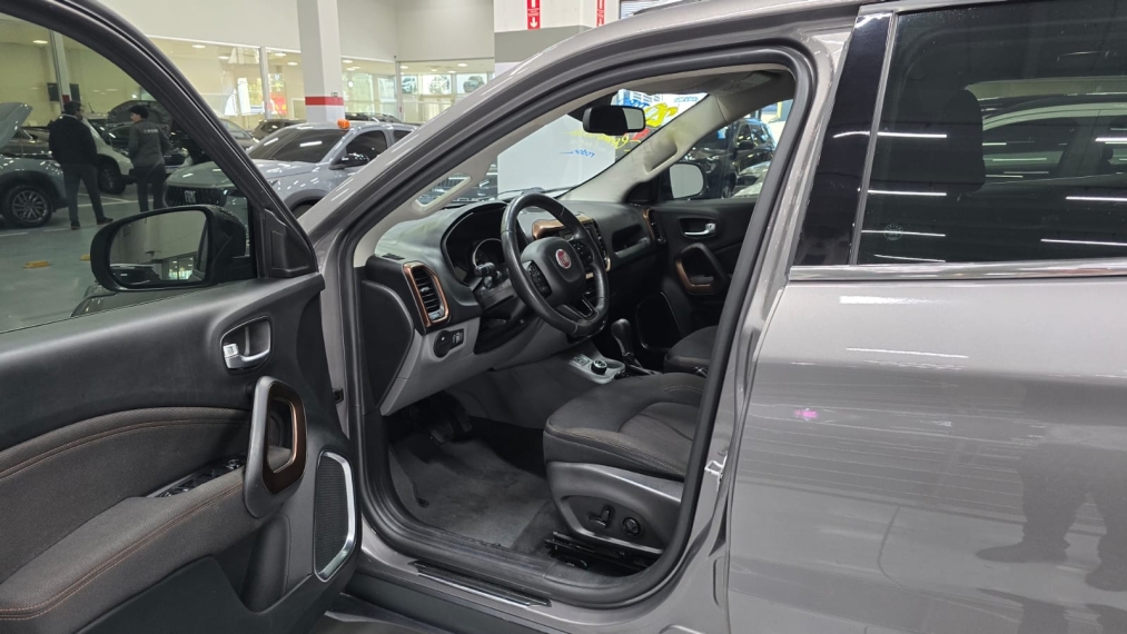 fiat toro 2.4 16v multiair flex volcano at9 diesel 4p automatico 20206