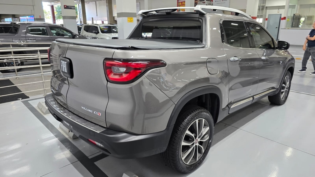 fiat toro 2.4 16v multiair flex volcano at9 diesel 4p automatico 202013