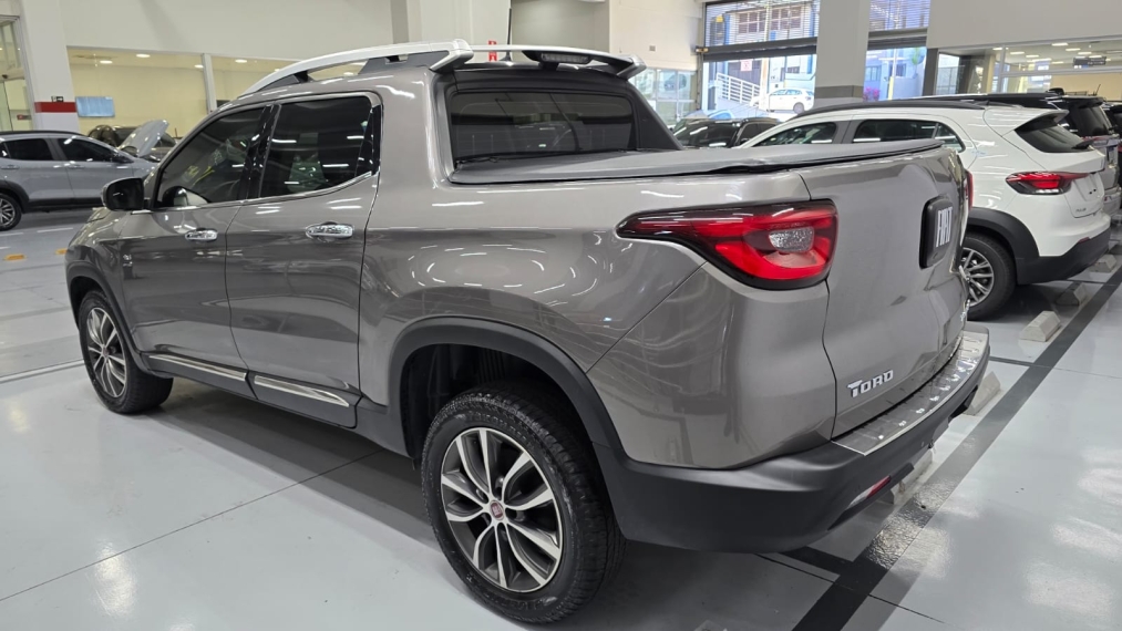 fiat toro 2.4 16v multiair flex volcano at9 diesel 4p automatico 202014