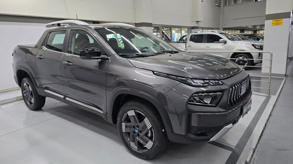 fiat toro 1.3 turbo 270 flex volcano at6 4p automatico 20263