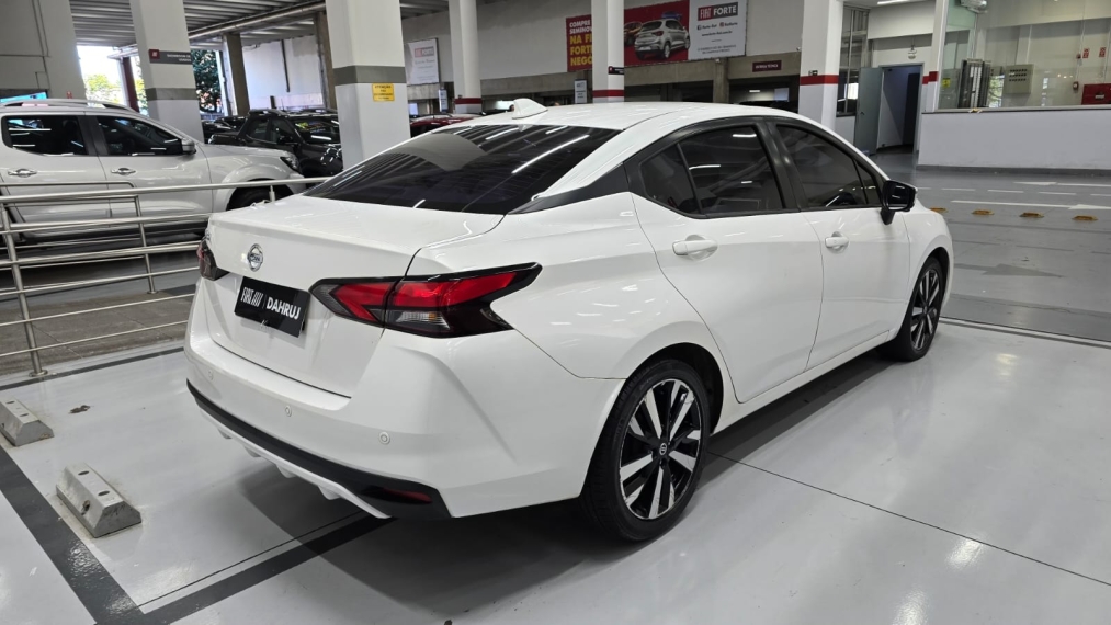 nissan versa 1.6 16v flex exclusive xtronic 4p automatico 202213