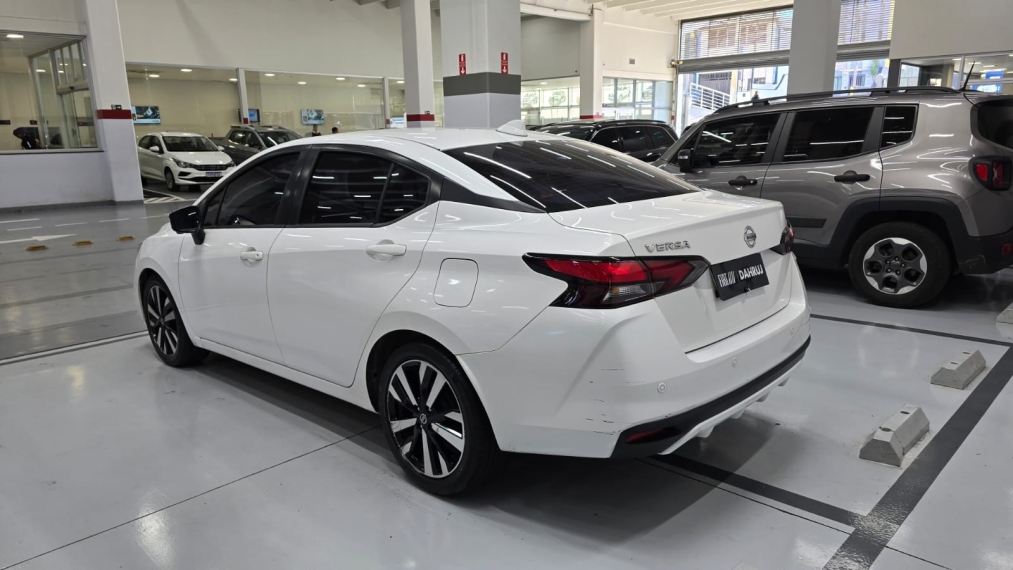 nissan versa 1.6 16v flex exclusive xtronic 4p automatico 202215