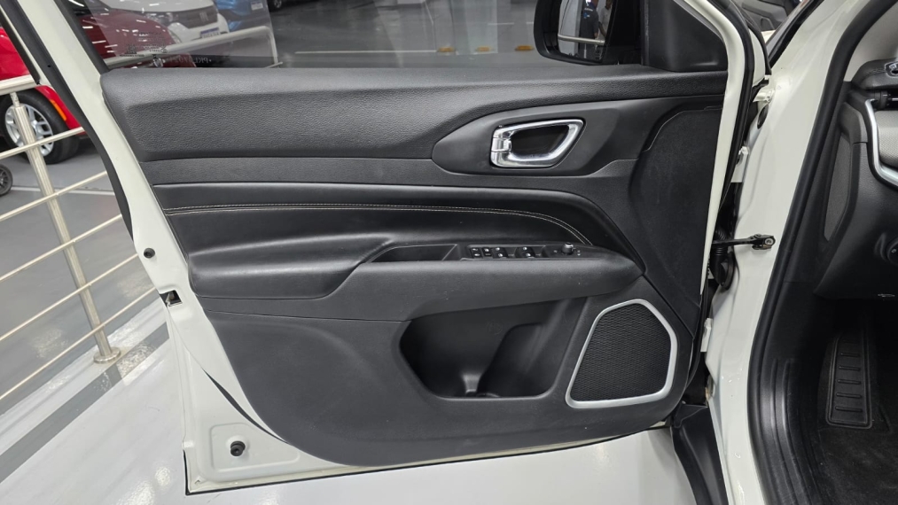 jeep compass 1.3 t270 turbo flex longitude at6 4p automatico 20239
