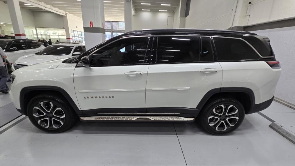 jeep commander 2.0 td380 turbo diesel limited at9 4p automatico 20235