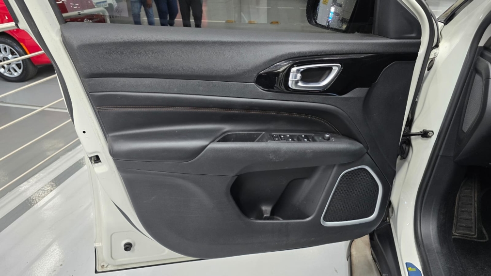 jeep commander 2.0 td380 turbo diesel limited at9 4p automatico 20239