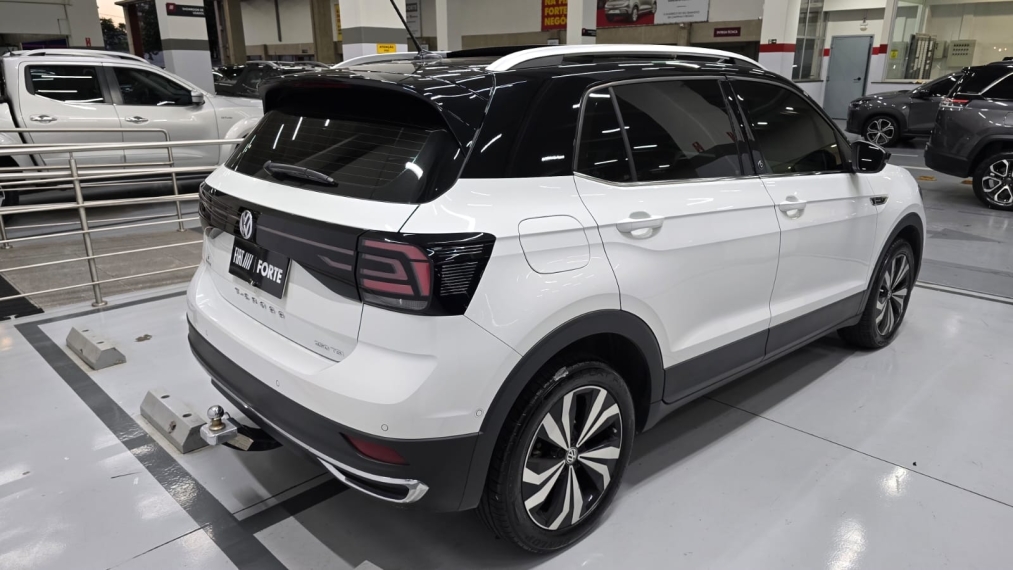 volkswagen t-cross 1.4 250 tsi total flex highline automatico 4p 202114