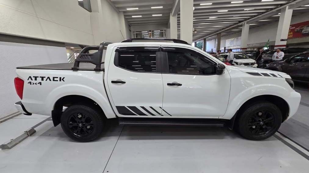 nissan frontier 2.3 16v turbo diesel attack cd 4x4 automatico 4p 20244