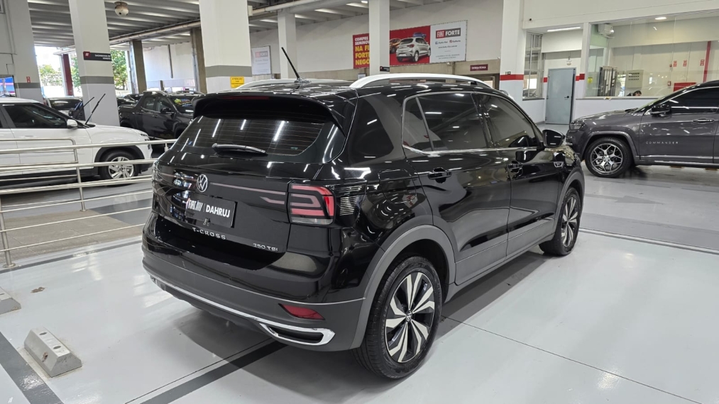 volkswagen t-cross 1.4 250 tsi total flex highline automatico 4p 202313