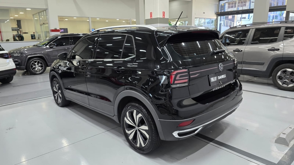 volkswagen t-cross 1.4 250 tsi total flex highline automatico 4p 202315