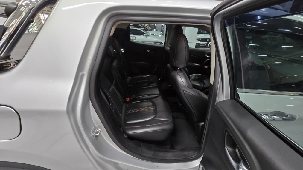fiat toro 2.0 16v turbo diesel volcano 4wd at9 4p automatico 201911