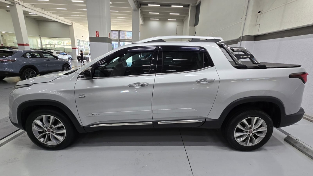 fiat toro 2.0 16v turbo diesel volcano 4wd at9 4p automatico 20195