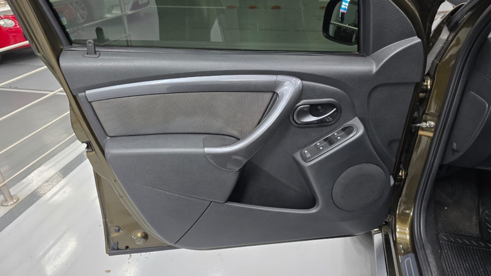 renault duster 2.0 dynamique 4x2 16v flex 4p automatico 20159