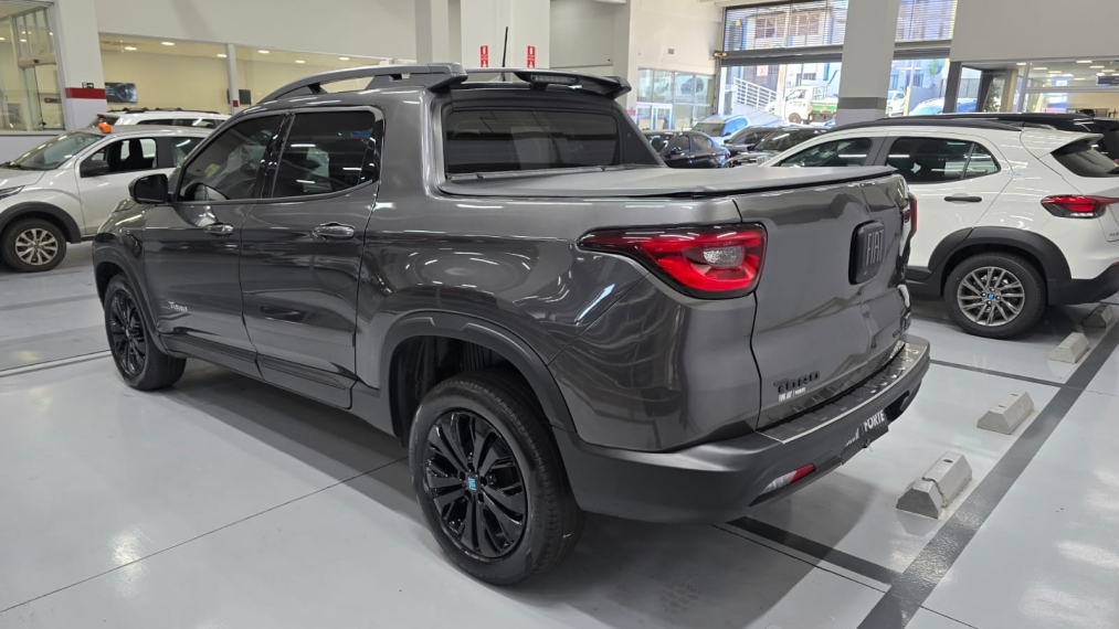 fiat toro 1.3 turbo 270 flex volcano at6 4p automatico 202414