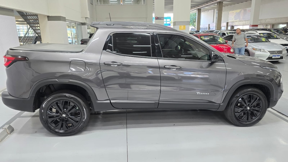 fiat toro 1.3 turbo 270 flex volcano at6 4p automatico 20244