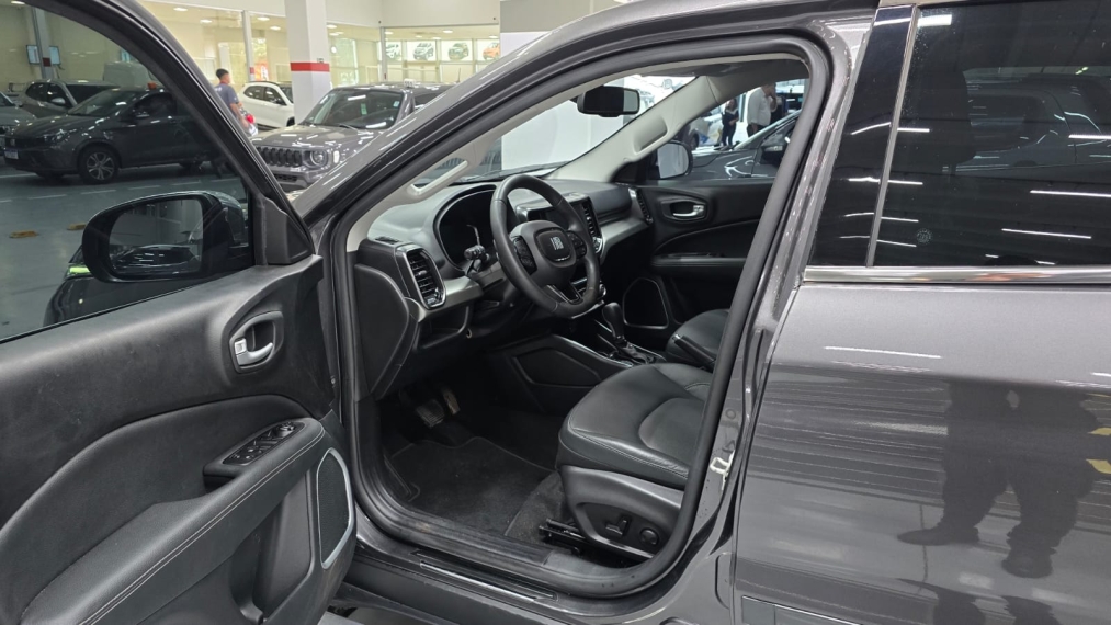 fiat toro 1.3 turbo 270 flex volcano at6 4p automatico 20256