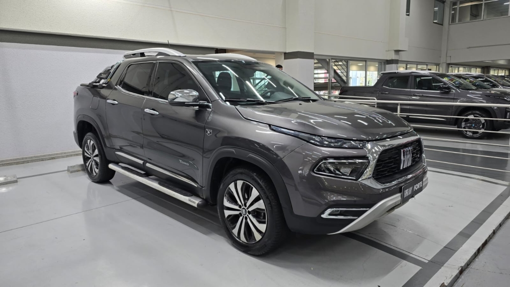 fiat toro 1.3 turbo 270 flex volcano at6 4p automatico 20253