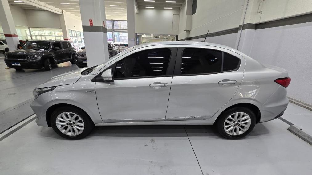 fiat cronos 1.3 firefly flex drive gsr 4p automatico 20195