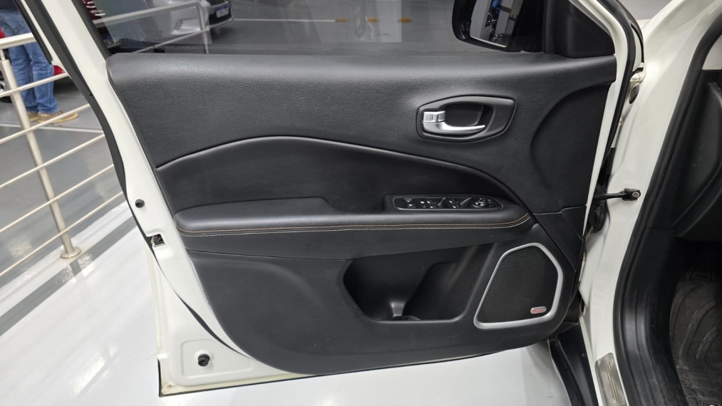 jeep compass 2.0 16v diesel longitude 4x4 automatico 4p 20189