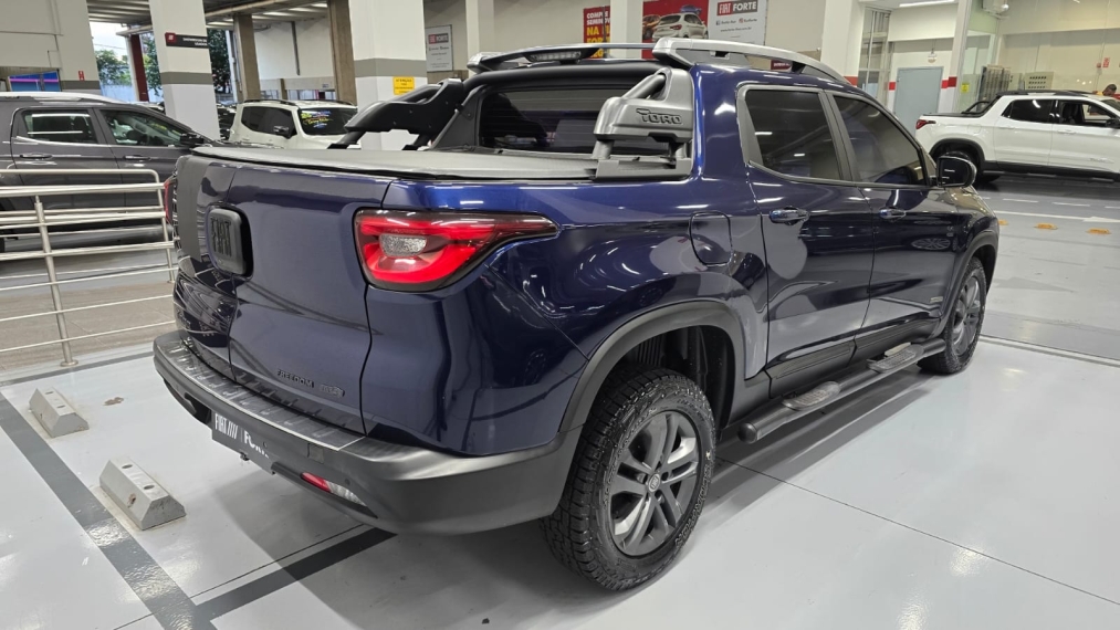 fiat toro 2.0 16v turbo diesel freedom 4wd at9 4p automatico 202013