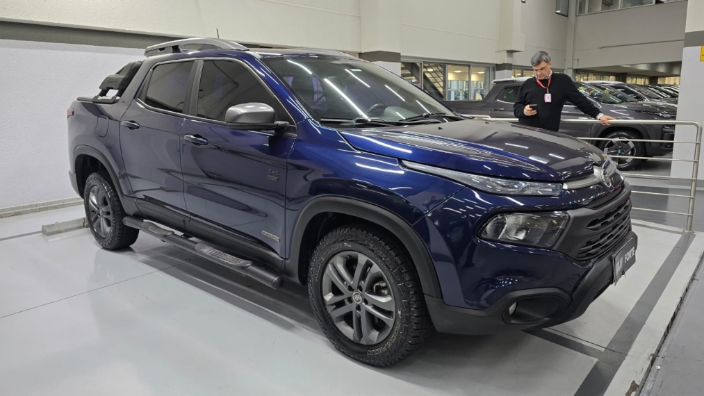 fiat toro 2.0 16v turbo diesel freedom 4wd at9 4p automatico 20203