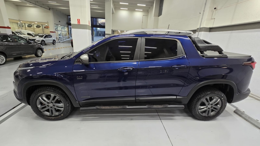 fiat toro 2.0 16v turbo diesel freedom 4wd at9 4p automatico 20205