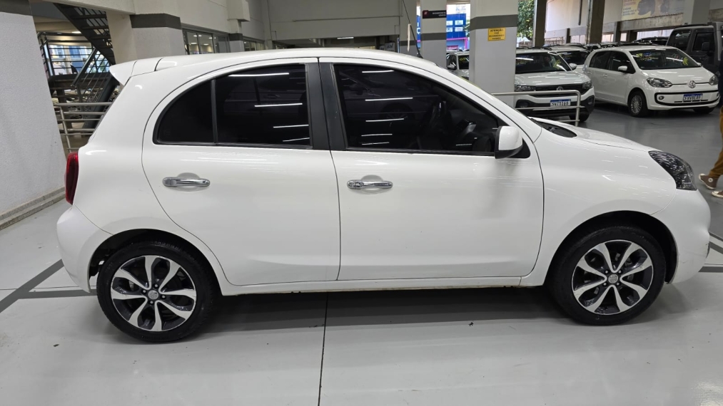 nissan march 1.6 sl 16v flex 4p manual automatico 20164