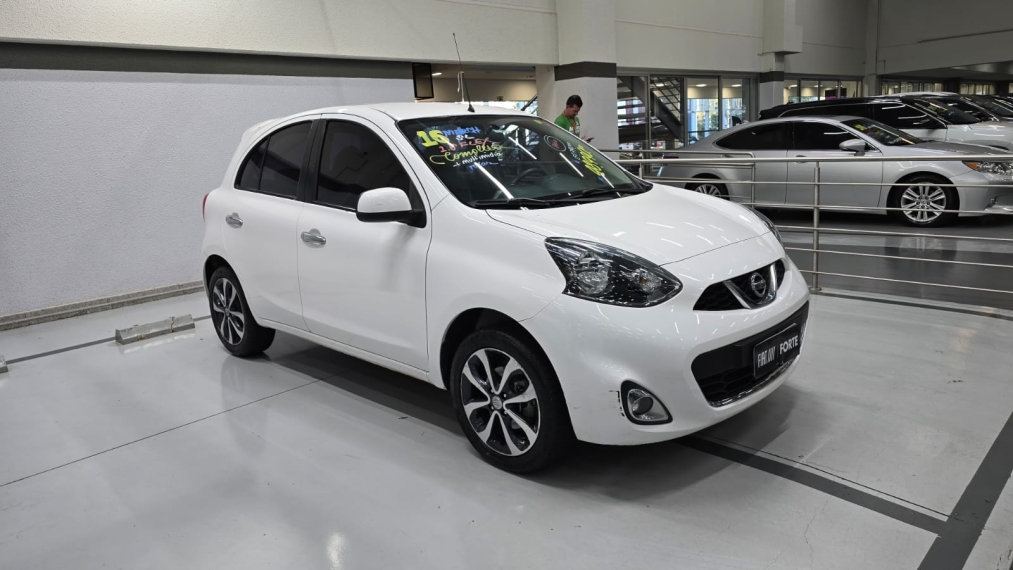 nissan march 1.6 sl 16v flex 4p manual automatico 20163