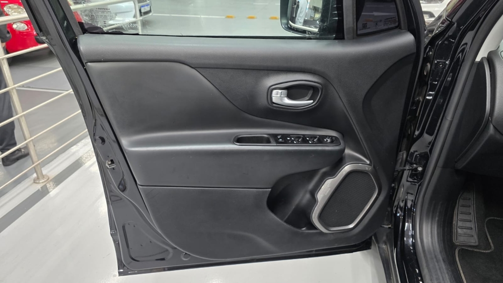 jeep renegade 1.3 t270 turbo flex longitude at6 4p automatico 20239