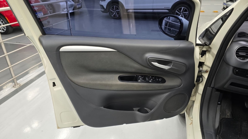 fiat punto 1.4 attractive 8v flex 4p manual 20168
