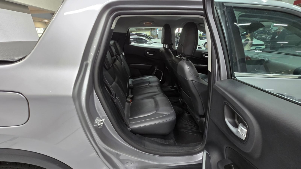 fiat toro 2.0 16v turbo diesel volcano 4wd at9 4p automatico 202311