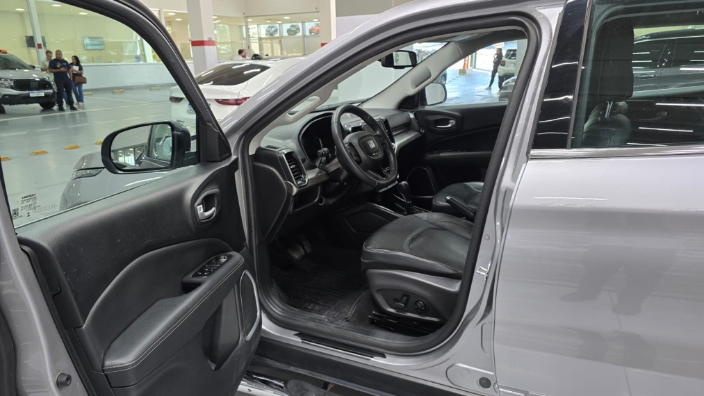 fiat toro 2.0 16v turbo diesel volcano 4wd at9 4p automatico 20236