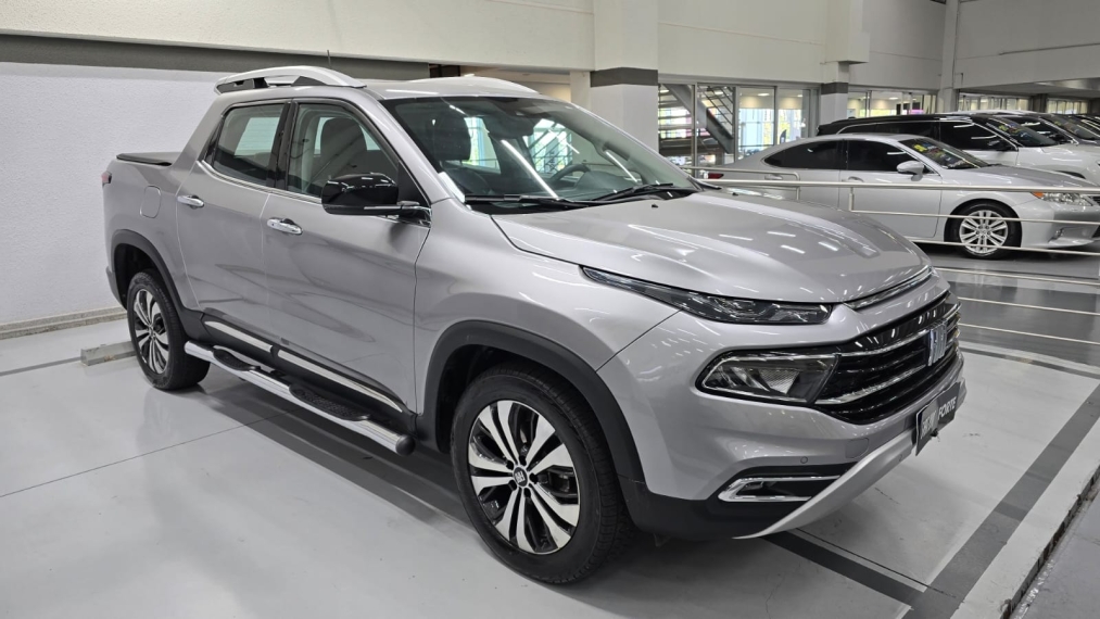 fiat toro 2.0 16v turbo diesel volcano 4wd at9 4p automatico 20233