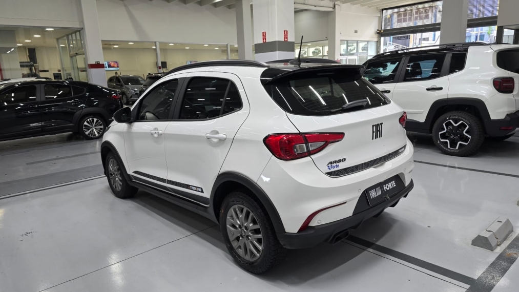 fiat argo 1.3 firefly flex trekking manual 4p automatico 202115