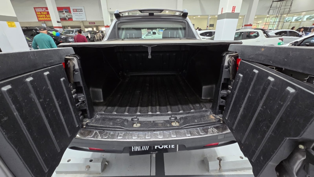 fiat toro 1.8 16v evo flex freedom at6 4p automatico 202015