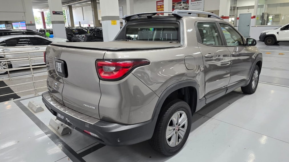 fiat toro 1.8 16v evo flex freedom at6 4p automatico 202012