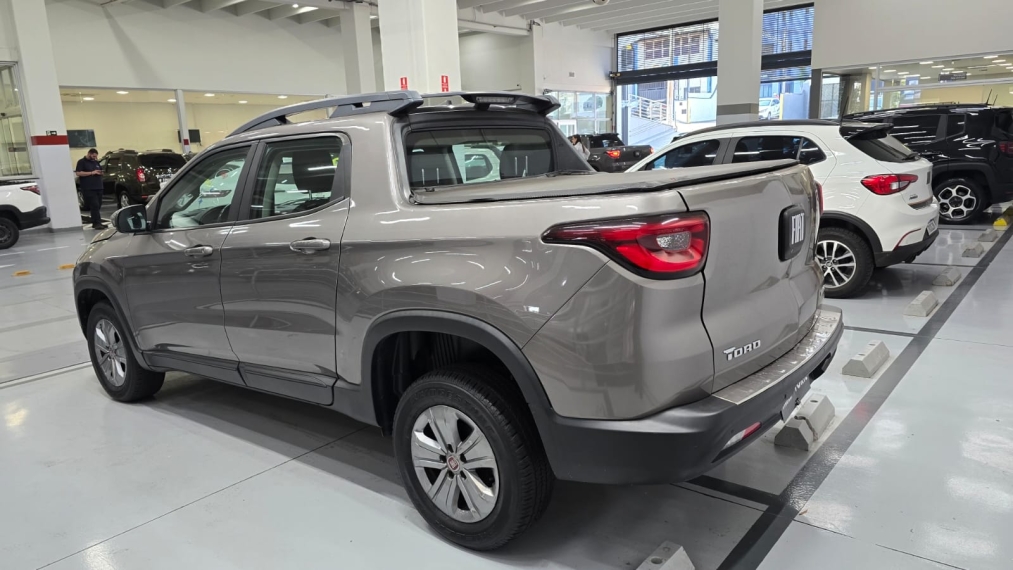 fiat toro 1.8 16v evo flex freedom at6 4p automatico 202014