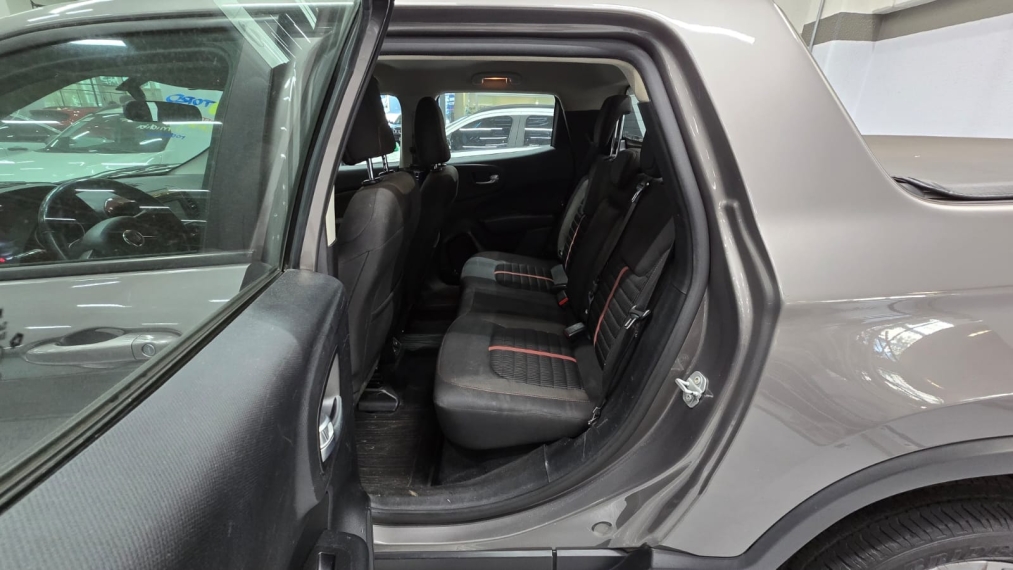 fiat toro 1.8 16v evo flex freedom at6 4p automatico 202011