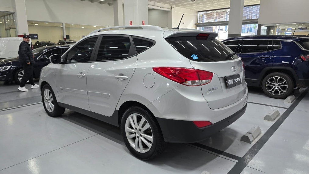 hyundai ix35 2.0 mpfi gls 16v flex 4p automatico 201515